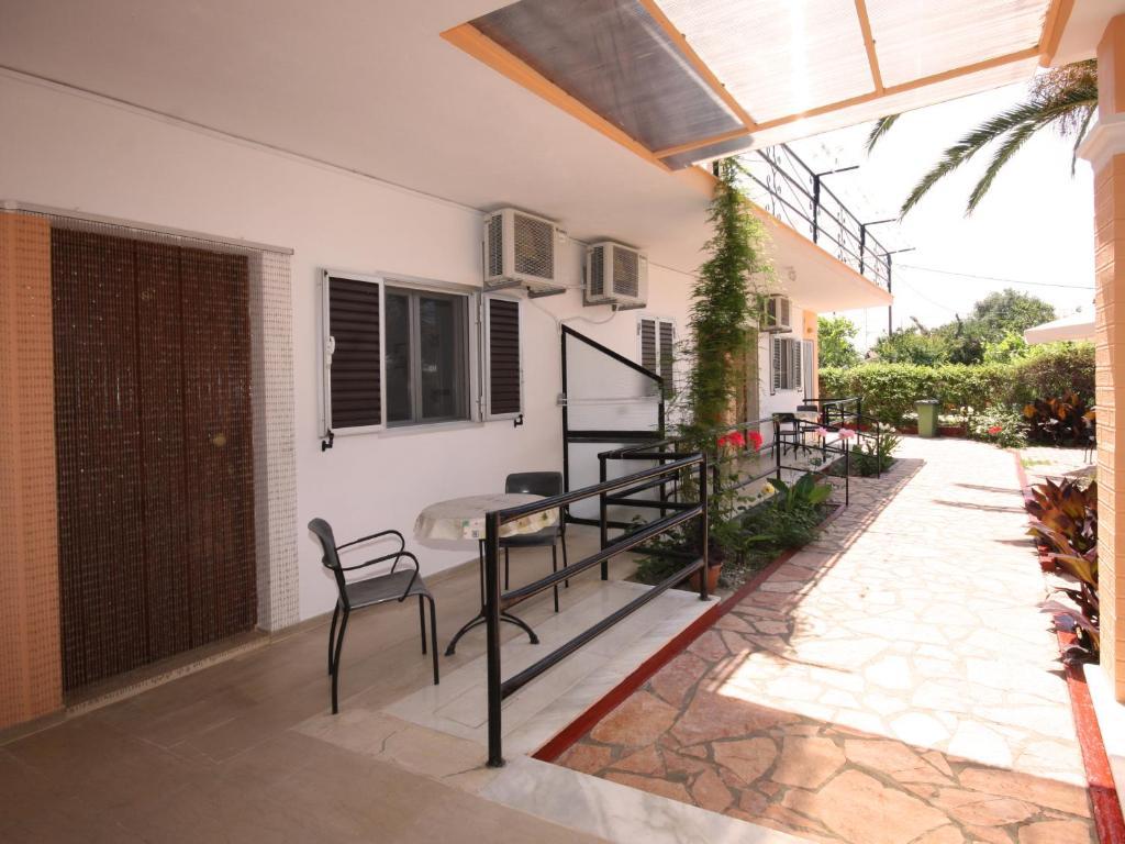 Apartment Kostas & *