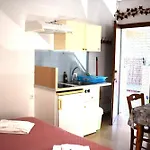 Kostas Apartments & Studios