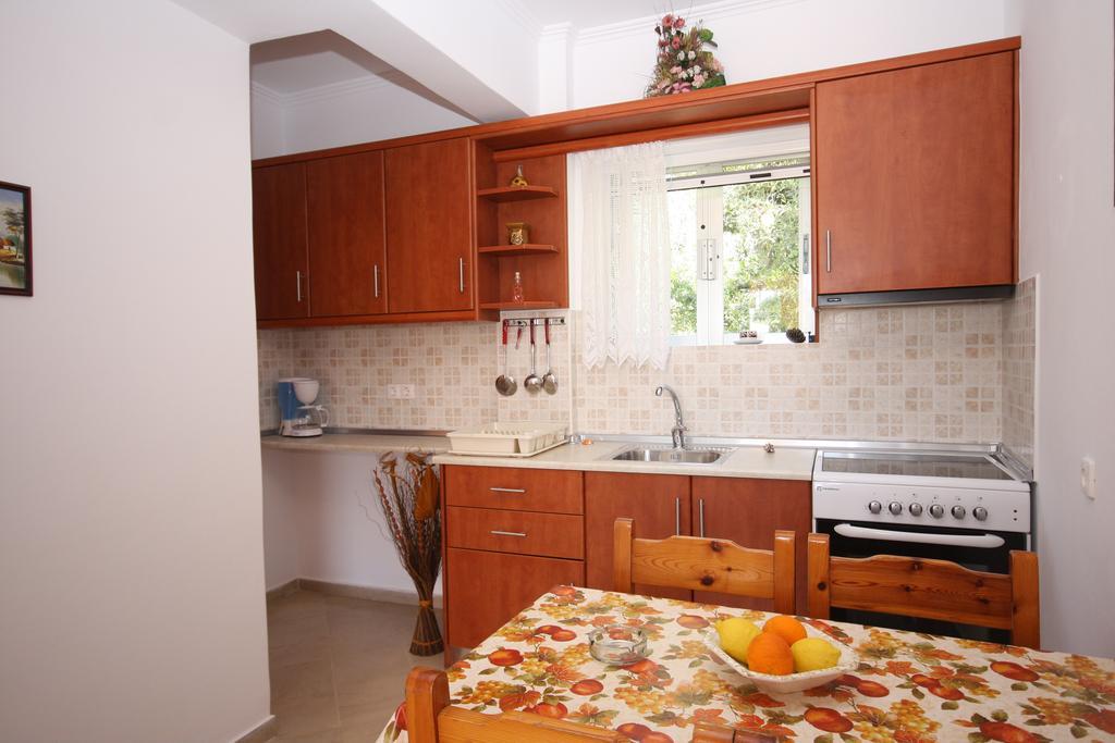 Apartament Kostas & *