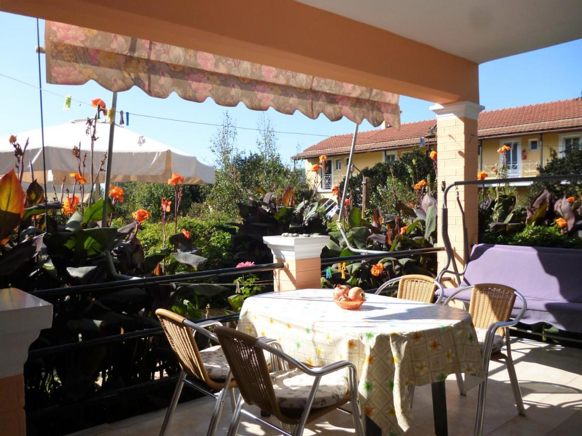 Apartament Kostas &